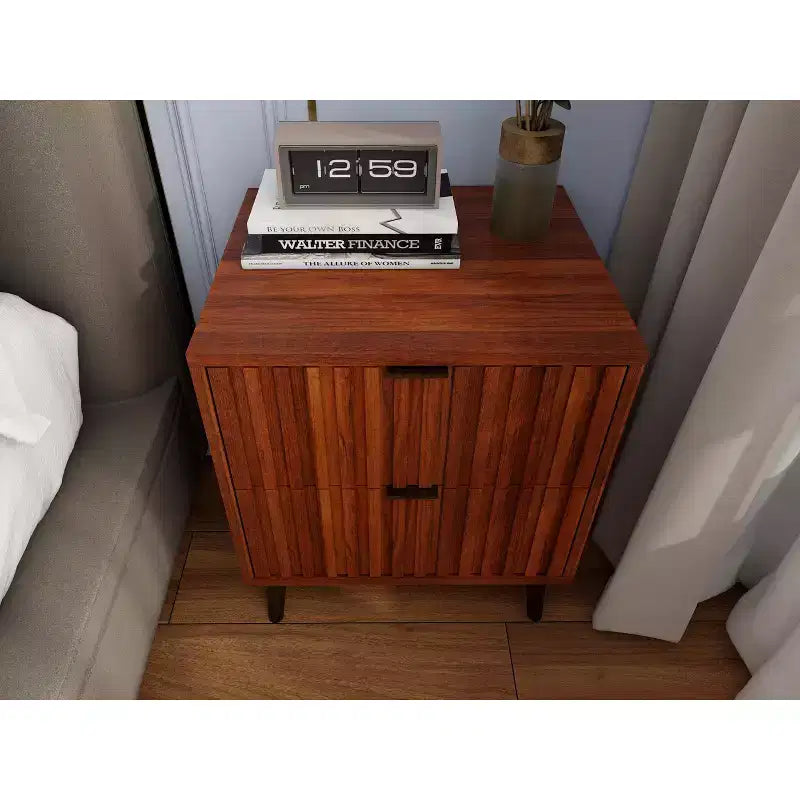 Table de chevet en bois élégante et fonctionnelle à 2 tiroirs
